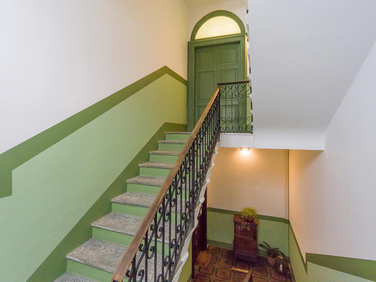 La Nostra Casa In Centro Hotel Леко Екстериор снимка