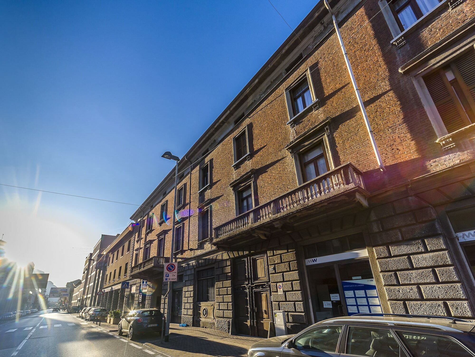 La Nostra Casa In Centro Hotel Леко Екстериор снимка